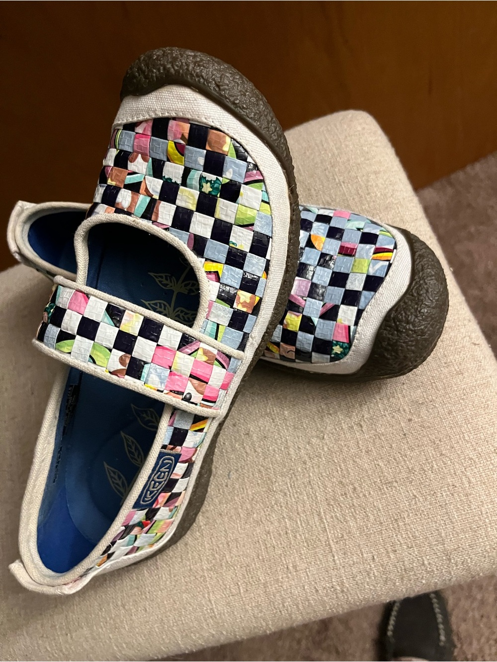 Keen 6.5 Multicolor Woven Mary Jane Shoes - Black, Blue, Pink, Yellow, Green